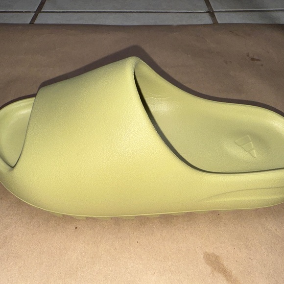 YEEZY SLIDES main image 5